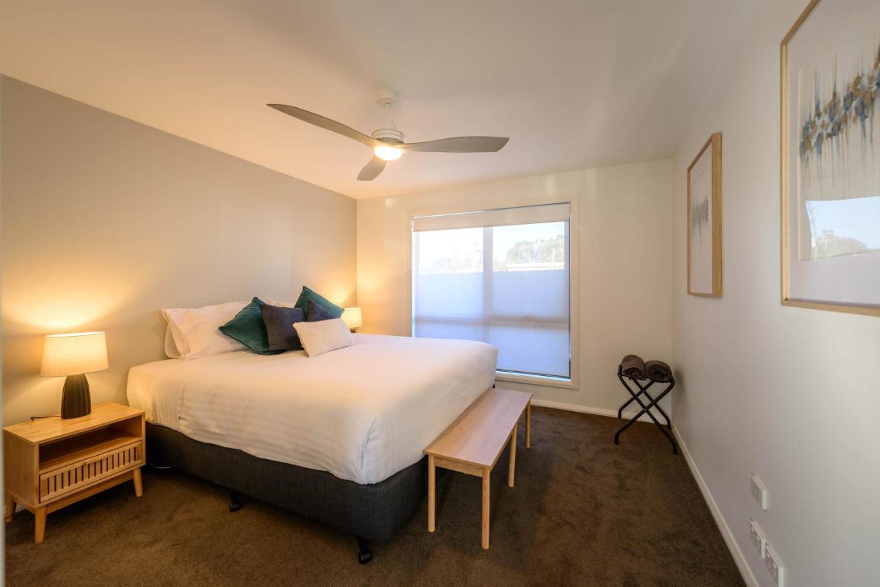 Georges Bay Apartments St Helens Exteriör bild